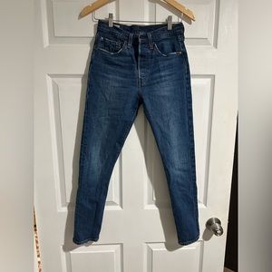 LEVI’S PREMIUM 501 SKINNY DARK WASH BUTTON FLY W26 L28 SIZE 26